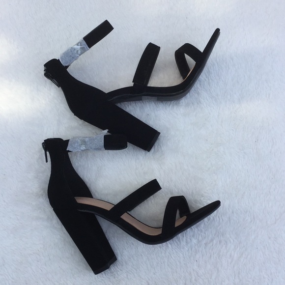 CHARLOTTE RUSSE BLACK CHUNKY HEEL STRAP UP HEELS - Picture 3 of 6